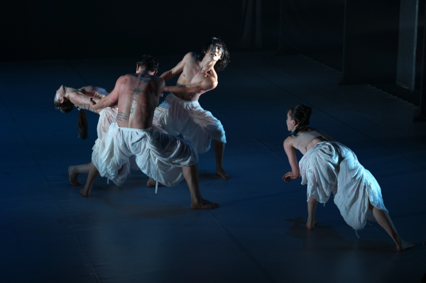 김지우 '2024, 헤르츠Hz 환상곡' ⓒ잔나비와묘한계책. 동물되기를 수행하는 춤 .