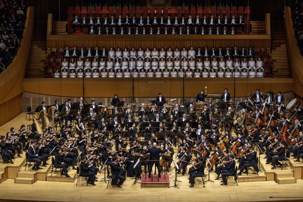 1월 16일 롯데콘서트홀에서 열린 2025 서울시향 얍 판 츠베덴의 말러 교향곡 2번 ‘부활’ 연주장면 (사진 제공 서울시향)